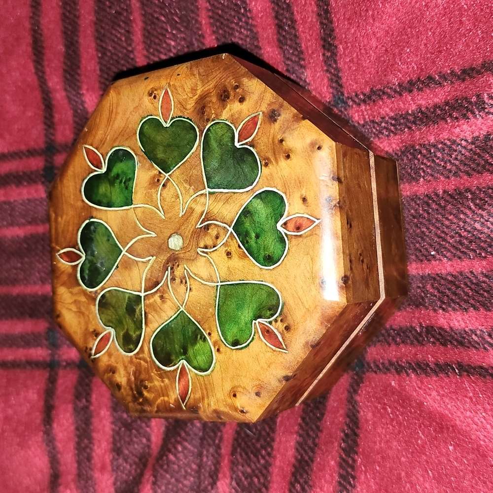 NWOT AUTHENTIC handmade and painted Moroccan Jewlrey Box
